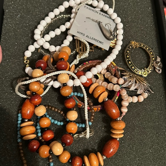 Wearable & Crafter’s lot #4 - Picture 1 of 7